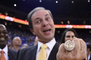 拉科布盛赞：勇士十年四冠的伟绩无人能及，终极目标乃如老巴斯般16次闯入总决赛。