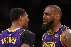 雷迪什表示，自律与持之以恒是詹姆斯取得今日成就的关键，他日复一日地坚持着。