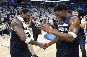 兰德尔：经过赛季磨合，与爱德华兹的配合愈发默契。