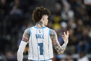 黄蜂主帅谈三球：他因只关注得分而备受争议，但实际上他的活力远不止于此。