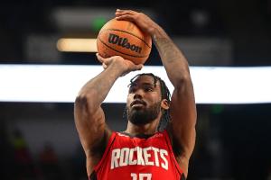 伊森与火箭提前续约谈判陷入僵局，最后期限定于21日上午6点，双方至今仍未达成协议。