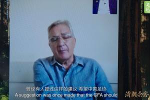 足协内部建议部分球员应考虑留洋，但需获得俱乐部及球员父母的同意。