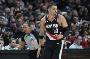 卡马拉上赛季共迫使对手91次进攻犯规，其中包括31次带球撞人，这两项数据均位列联盟第一。