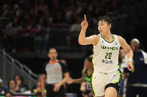 李月汝官宣退出全运会，1月将复出征战三篮联赛及世预赛。