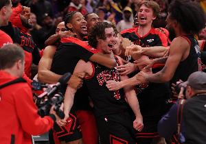 公牛续约吉迪，将围绕他打造阵容，6名核心球员年龄均在26岁以下。作为上赛季东部第九，这支年轻球队能否在新赛季成功闯入季后赛？