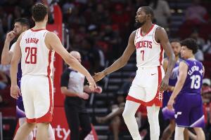 阿门：KD不仅幽默风趣、超酷，更是天生的得分手与出色的队友！