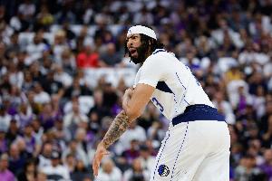 浓眉：盼望在独行侠度过完整赛季，进攻状态仍在调整中。