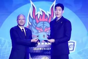 山东男篮11号秀！前CBA球员阿泽单场狂轰101分助队6连胜统治蒙BA