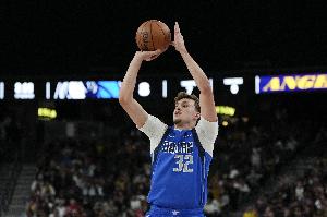 弗拉格：我不觉自己是独行侠的救世主 我们实力深厚&这让我减压