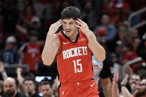 凯记点评谢泼德防守：SGA竟如此轻松突破上篮。