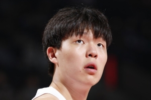 比卢普斯谈瀚森：他足够成熟，但相信他还是会有些紧张；明天的比赛，将成为他终身难忘的记忆。