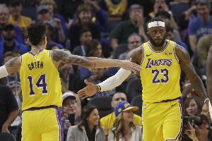 铁林：抛开GOAT之争不谈，詹姆斯拥有史上最辉煌的职业生涯，这一点无可辩驳。