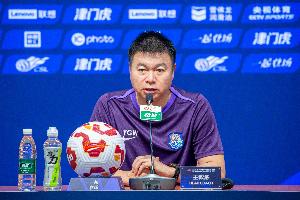 刘建宏认为，51岁的于根伟若能继续历练，完全有机会执教国足。