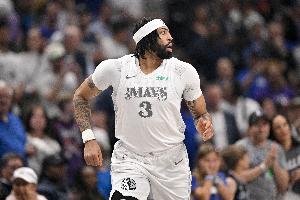 安东尼·戴维斯：我们今天过度依赖单打，这种打法无法赢球，必须通过增加传导球来创造得分机会。