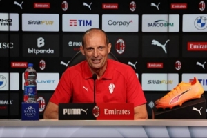 阿莱格里：无需改变莱奥，莫德里奇的视野与众不同。