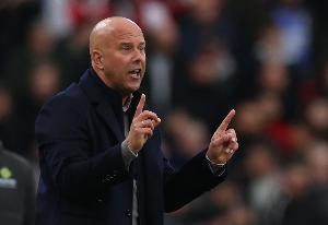 斯洛特：终结4连败！伊萨克刚来时几乎没训练，我们今天成功压迫了对手。