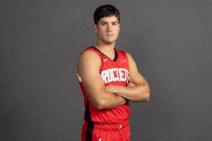 火记：谢泼德G1被热议，他才21岁，需要更多时间。