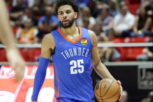 SGA与阿杰伊-米切尔的配合宛如街头篮球，他无需依赖过多固定的战术体系。