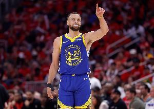 小阿德尔曼：库里常规时间最后时刻那记三分只有他能投进