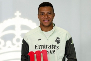 姆巴佩：再次当选皇马月最佳球员我倍感荣幸，期待在国家德比中拿下胜利。