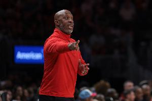 张卫平指出，昌西在球队中威望很高，说一不二，接下来要看球员们是否认可斯普利特。