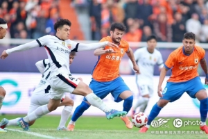 海港队客场以1-3的比分负于山东泰山，他们将于10月31日回到主场与浙江队交锋。