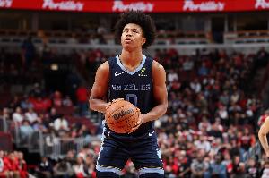 杰伦-韦尔斯：防守是灰熊的立足之本，上一场仅是手感不佳所致。