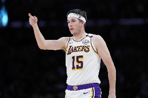 媲美湖人传奇！里夫斯：或许我不配拥有这一切 他们都无比伟大