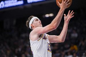 落选秀里夫斯背靠背连砍92分，打破尘封74年纪录，创历史最高。