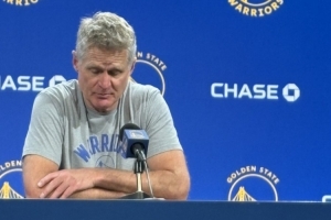 科尔：波杰、穆迪与库明加三人同场发挥尚属首次，此景令人振奋。