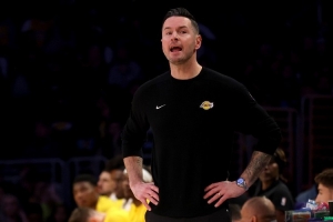 雷迪克：尽管人员短缺，我的标准依旧严苛，而球员们成功达到了要求。