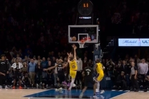 裁判报告解析：湖人战森林狼，麦丹遭遇漏判打手，里夫斯绝杀抛投动作合规无争议。