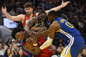 追梦：争冠球队讨论中没提火箭，因为阿门打控卫时没篮。