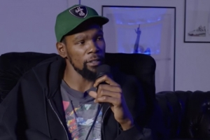 杜兰特透露，他的外婆共有17个兄弟姐妹，因此他的表亲数量众多，难以计数，估计大约有200人。