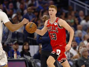 许尔特：夏训强化体能，助我跑位提升，投篮命中率增至54.1%