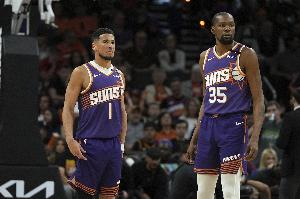 杜兰特称，他侄子最喜欢的球员是布克，这可能是因为布克曾是他的队友。