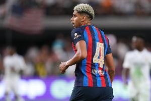 世体：阿劳霍与卡萨多有望取代库巴西、佩德里，首发出战埃尔切