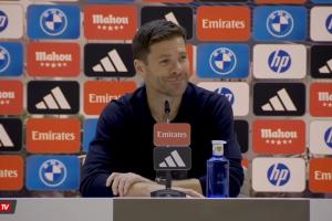 阿隆索解释赛前未在安菲尔德训练：为躲避200台摄像机镜头。