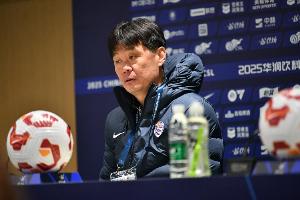 足球报分析：梅州客家客战国安取胜希望渺茫，青岛海牛保级形势较为乐观。