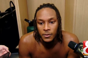 遭步行者球迷狂嘘！特纳坦言：我接受了降薪、熬过了交易传闻，这太令人沮丧了。