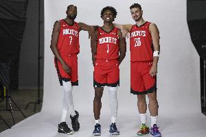 申京评价阿门：我们总会默契地寻找彼此，我很享受与他并肩作战的感觉。