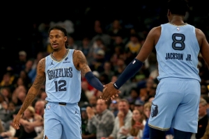 《拓记：莫兰特的快攻风格适配球队，或可交易夏普、亨德森等人作为筹码》