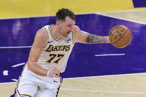 湖人开拓者二番战：东契奇与詹姆斯领衔至少5人缺战，此前首次交锋同样有7人缺阵