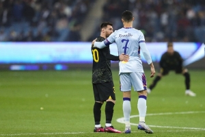 前曼联球员表示：将梅西与C罗对立起来实为憾事，两位球星的优点都值得我欣赏。