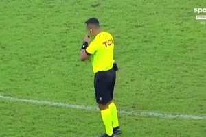 越老越妖！近距离欣赏吉鲁在法甲赛场的绝杀进球