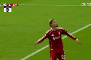 埃基蒂克推射死角破门！詹俊大喊：三场三球，神锋降临！