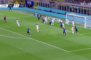 回头望月！巴雷拉送助攻，巴斯托尼头球破门斩获国米赛季联赛首球