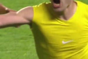 世界级边卫！来看看，巅峰时期的阿什利科尔是如何防守C罗的！