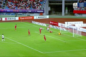 无锡队进球！球员复刻苏亚雷斯脚后跟进球名场面！