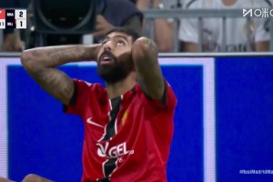 难以置信！卡雷拉斯神级门线解围！含金量不亚于一粒进球！